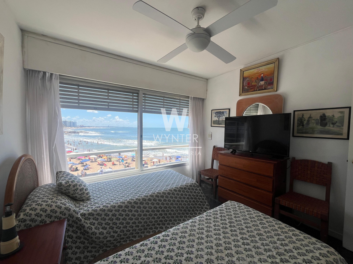Apartamento ID.5443 - Apartamento en venta - Primera fila sobre el Emir
