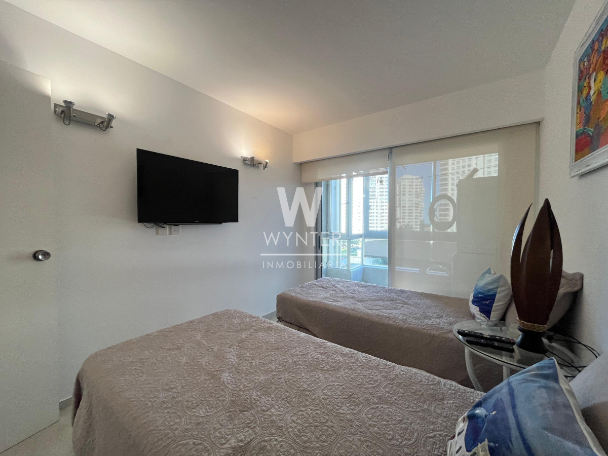 Apartamento ID.5333 - Apartamento en alquiler temporal en primera fila, playa mansa!!!