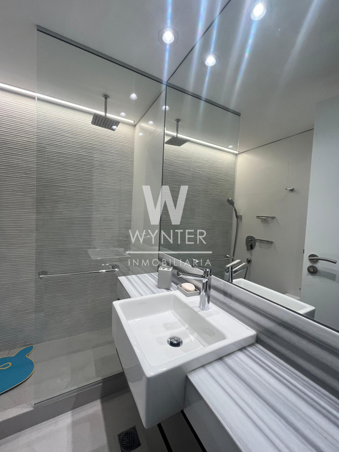 Apartamento ID.3620 - Apartamento en venta frente al mar - 3 suites y dep. de servicio