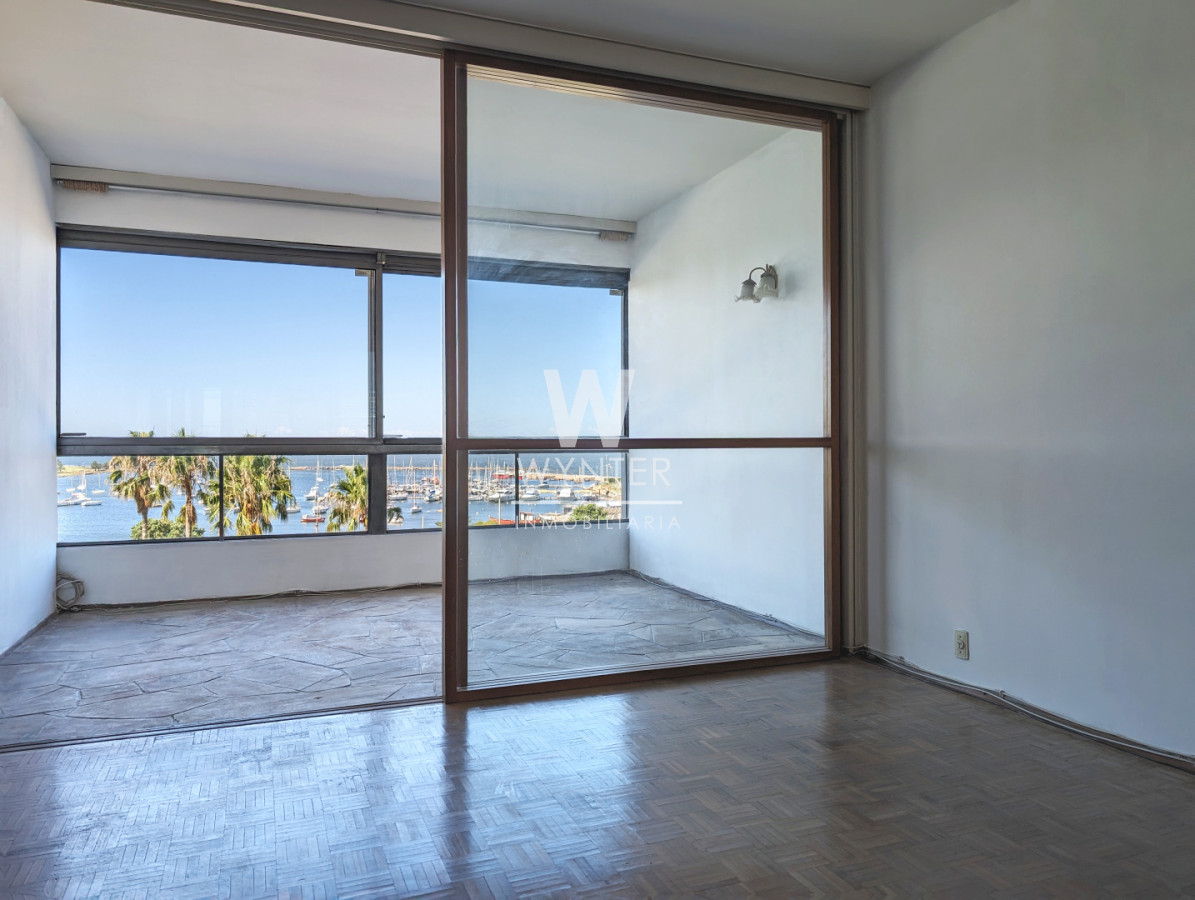 Apartamento ID.6293 - Edificio Panamericano, 3 dorm y servicio. En venta 