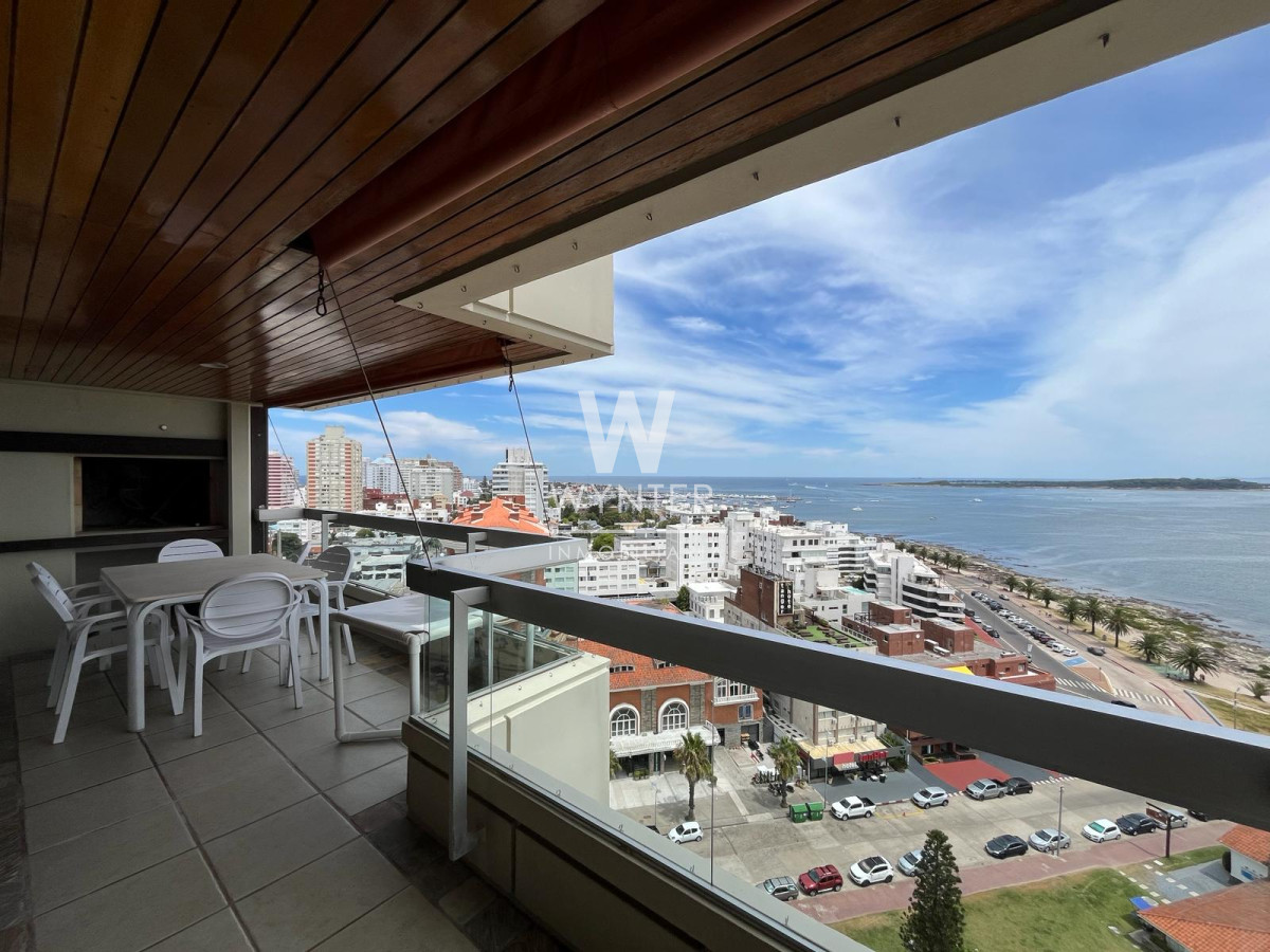 Apartamento ID.59 - Totalmente reciclado con hermosa vista a la bahía - 3 y dependencia de servicio