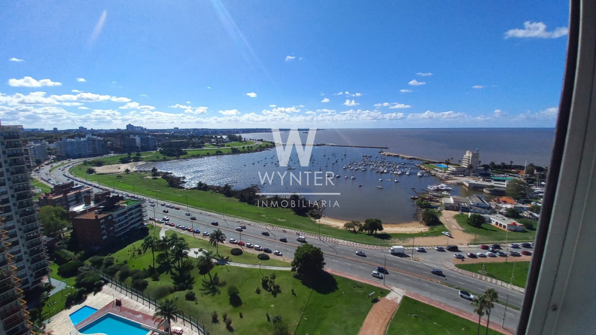 Apartamento ID.2910 - En venta o alquiler,  3 dormitorios, edificio Panamericano