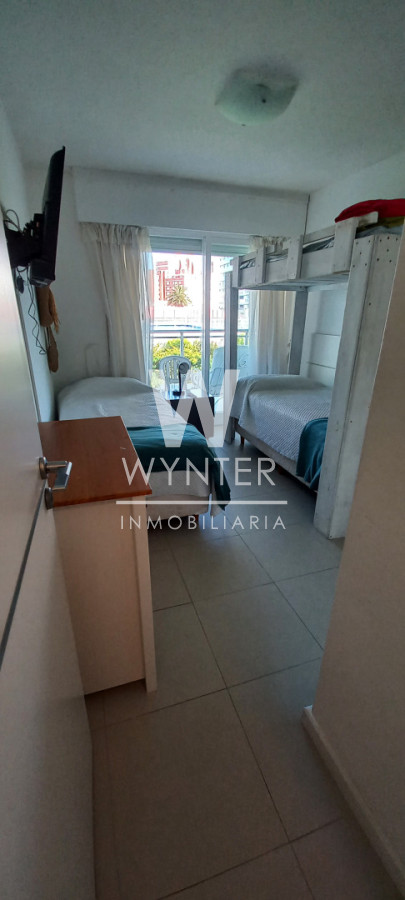 Apartamento ID.6042 - Torre Manhattan - Próximo Playa Brava y Mansa - 2 dormitorios