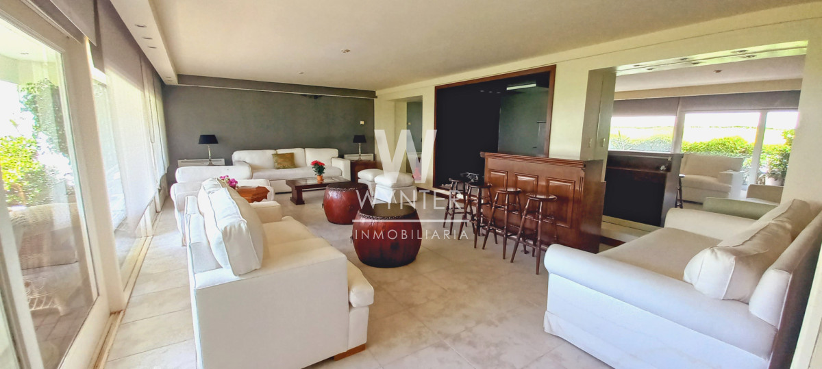 Apartamento ID.6158 - Apartamento en venta. Edificio Porto Scala frente al Puerto