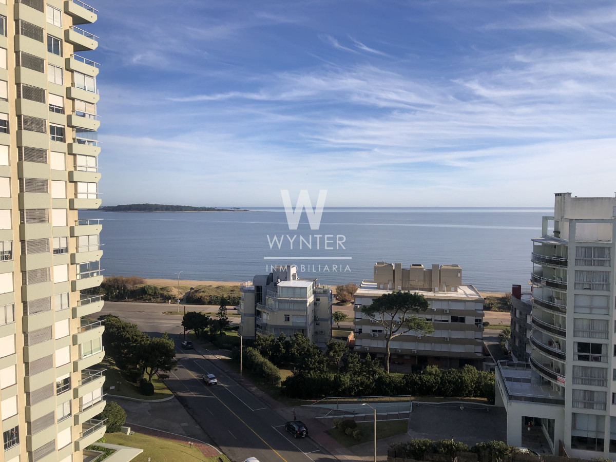 Apartamento ID.926 - Excelente apartamento reciclado con vista al mar - 3 Dorm