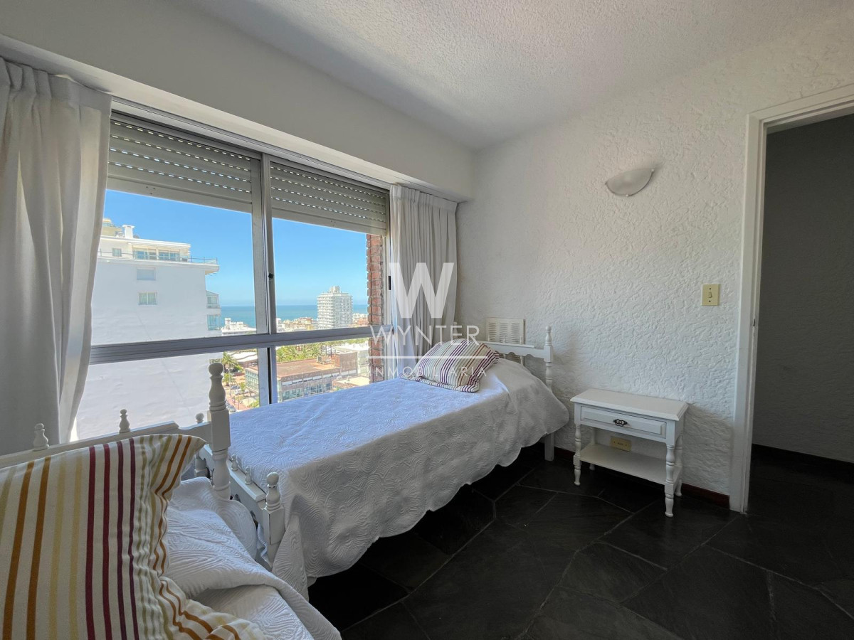 Apartamento ID.883 - Piso Alto A Pasos Del Puerto - 3 Dorm.