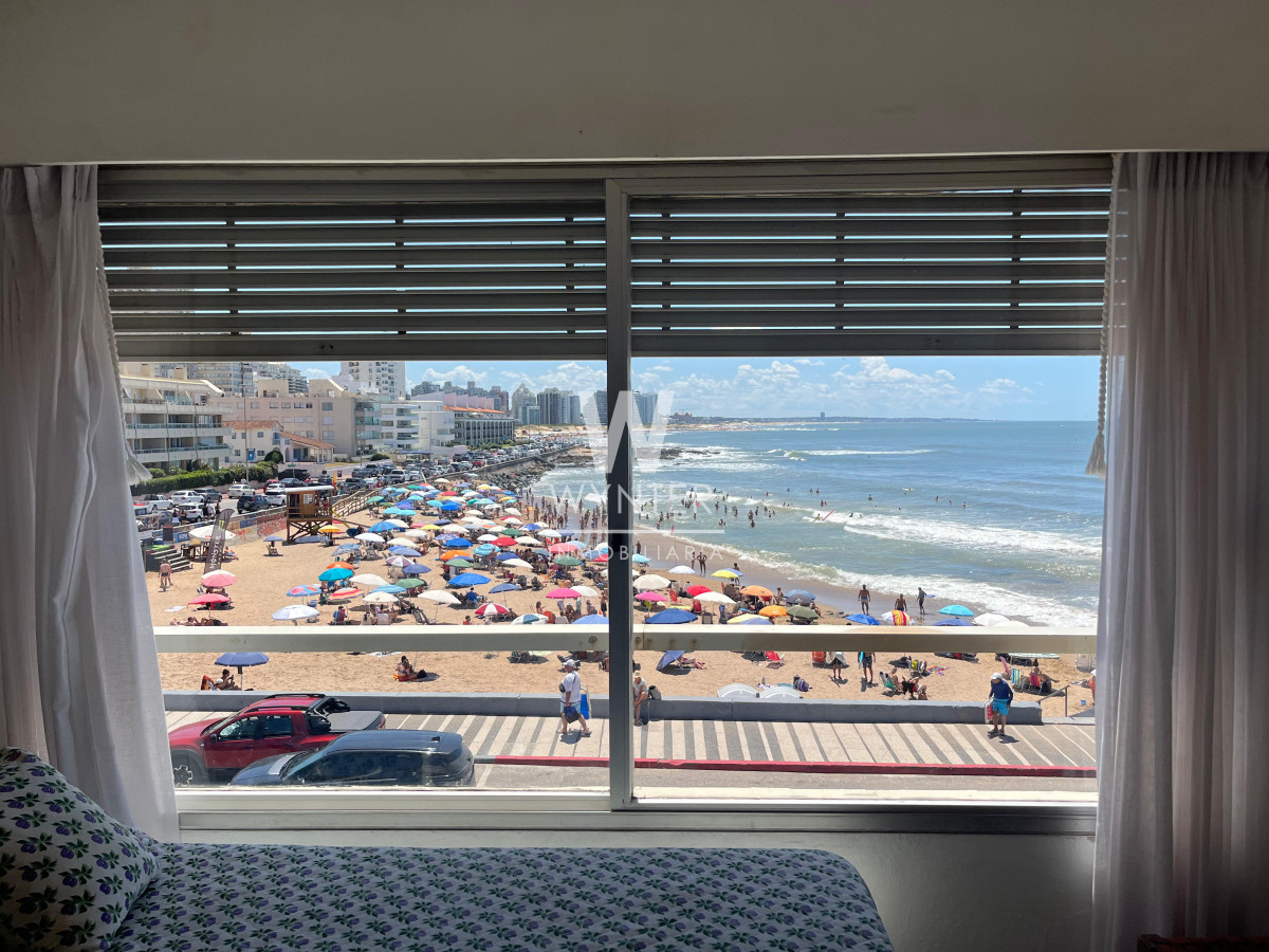 Apartamento ID.5443 - Apartamento en venta - Primera fila sobre el Emir