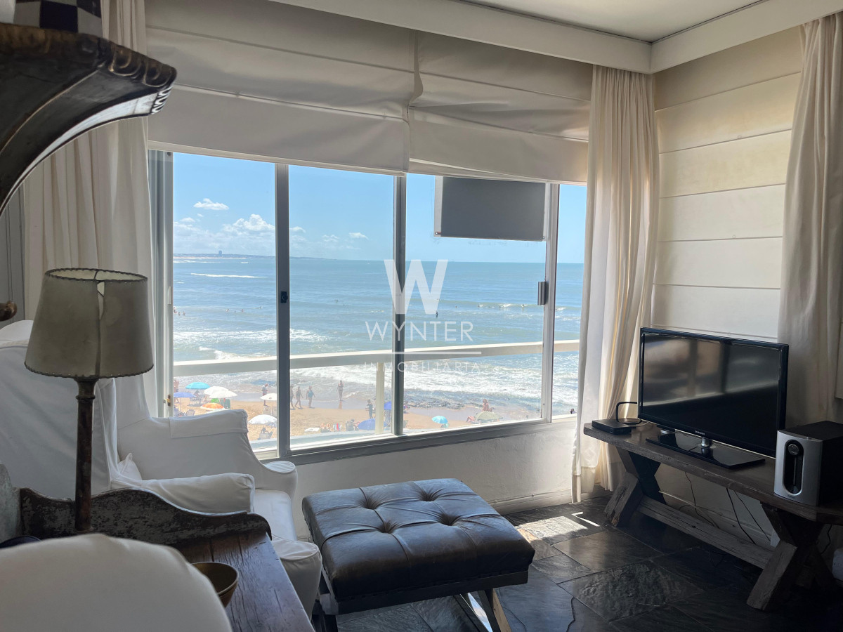 Apartamento ID.5443 - Apartamento en venta - Primera fila sobre el Emir