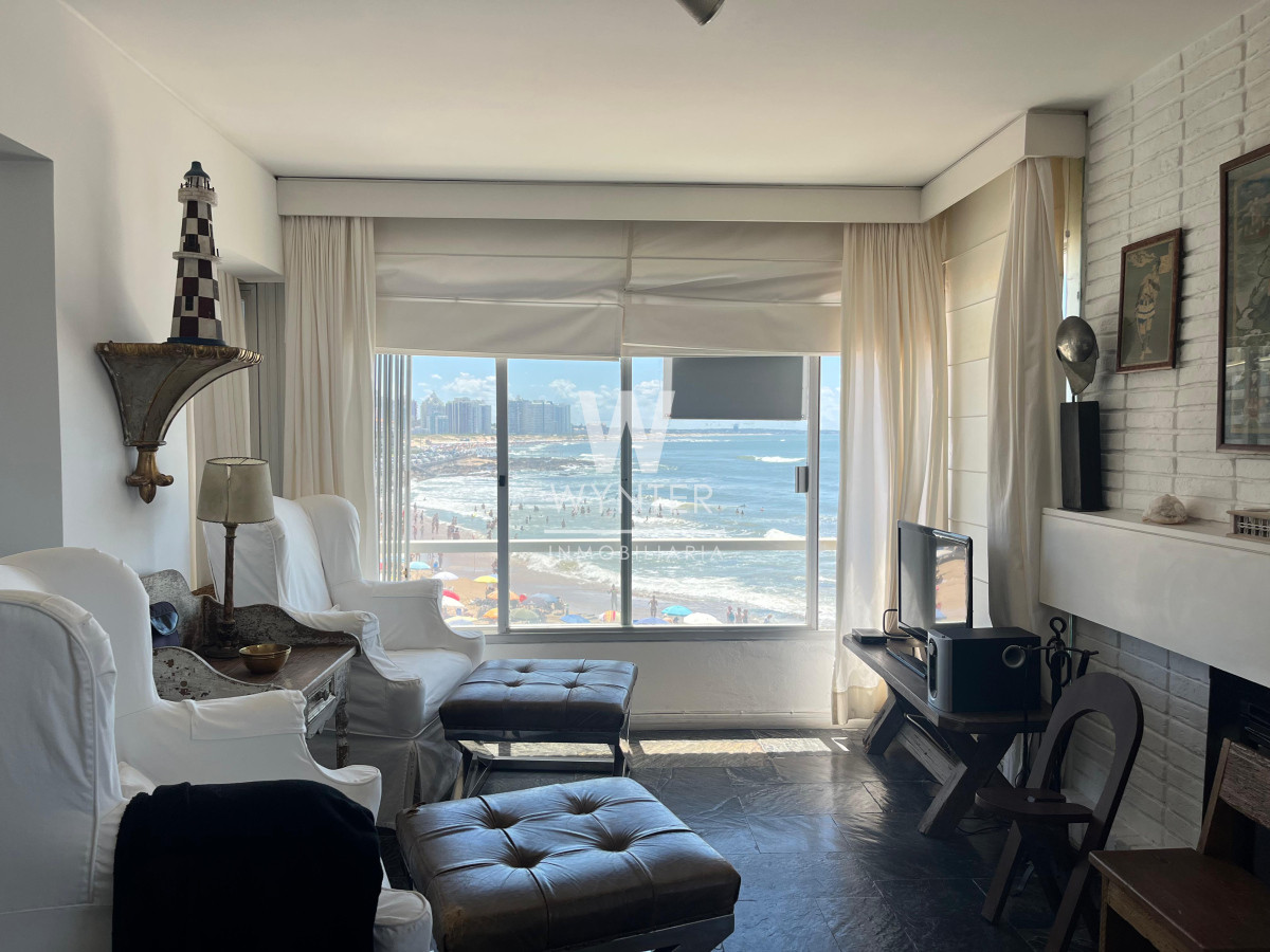 Apartamento ID.5443 - Apartamento en venta - Primera fila sobre el Emir