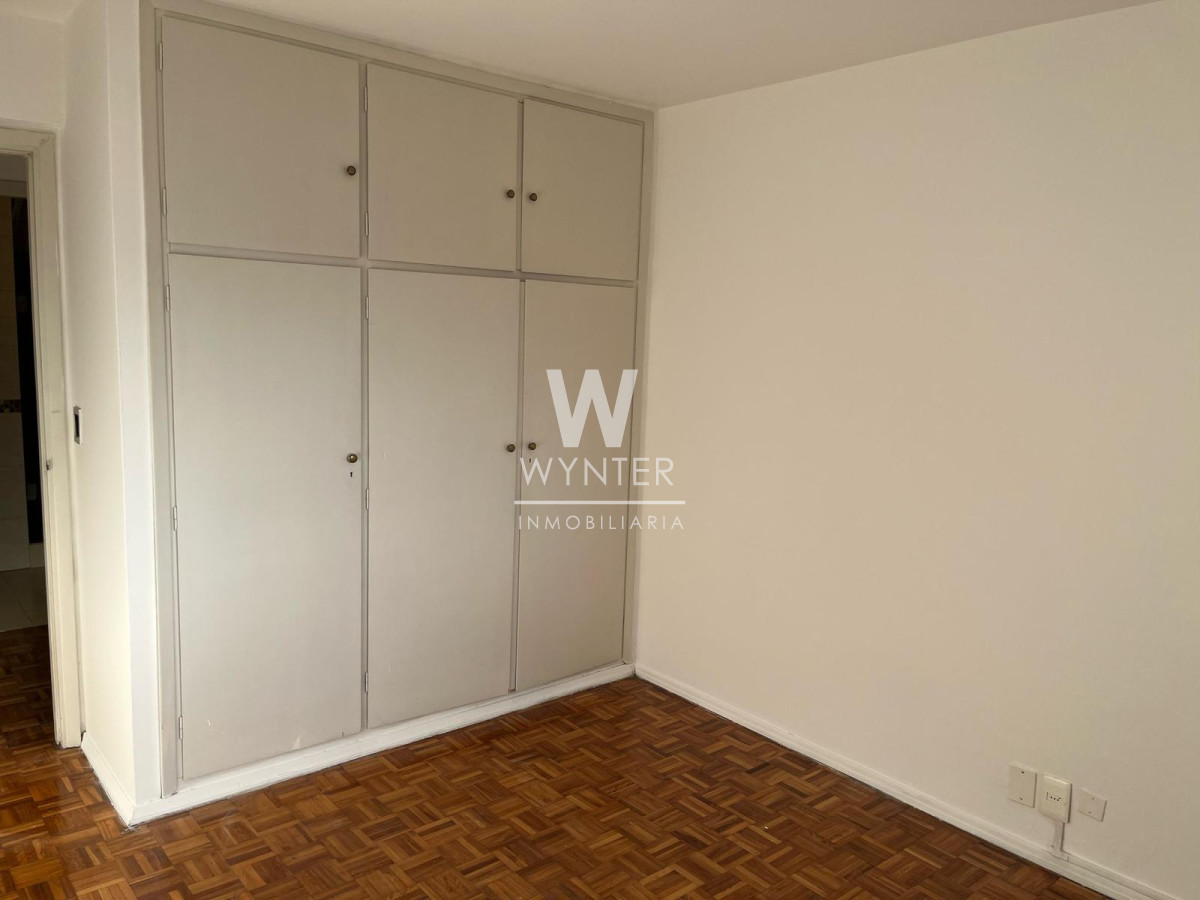 Apartamento ID.5761 - Venta, apartamento en Rambla, 3 dormitorios y servicio