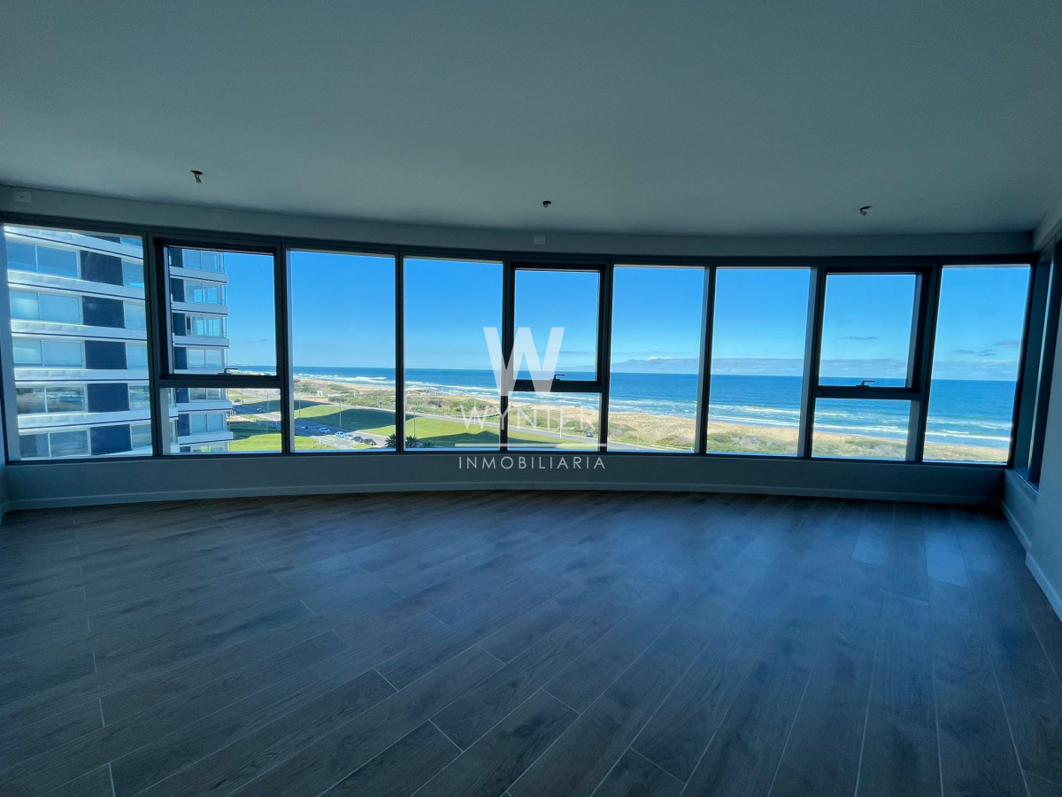 Apartamento ID.4322 - Trump Tower - Espectacular, 3 y dep. con vista al mar de todos los ambientes