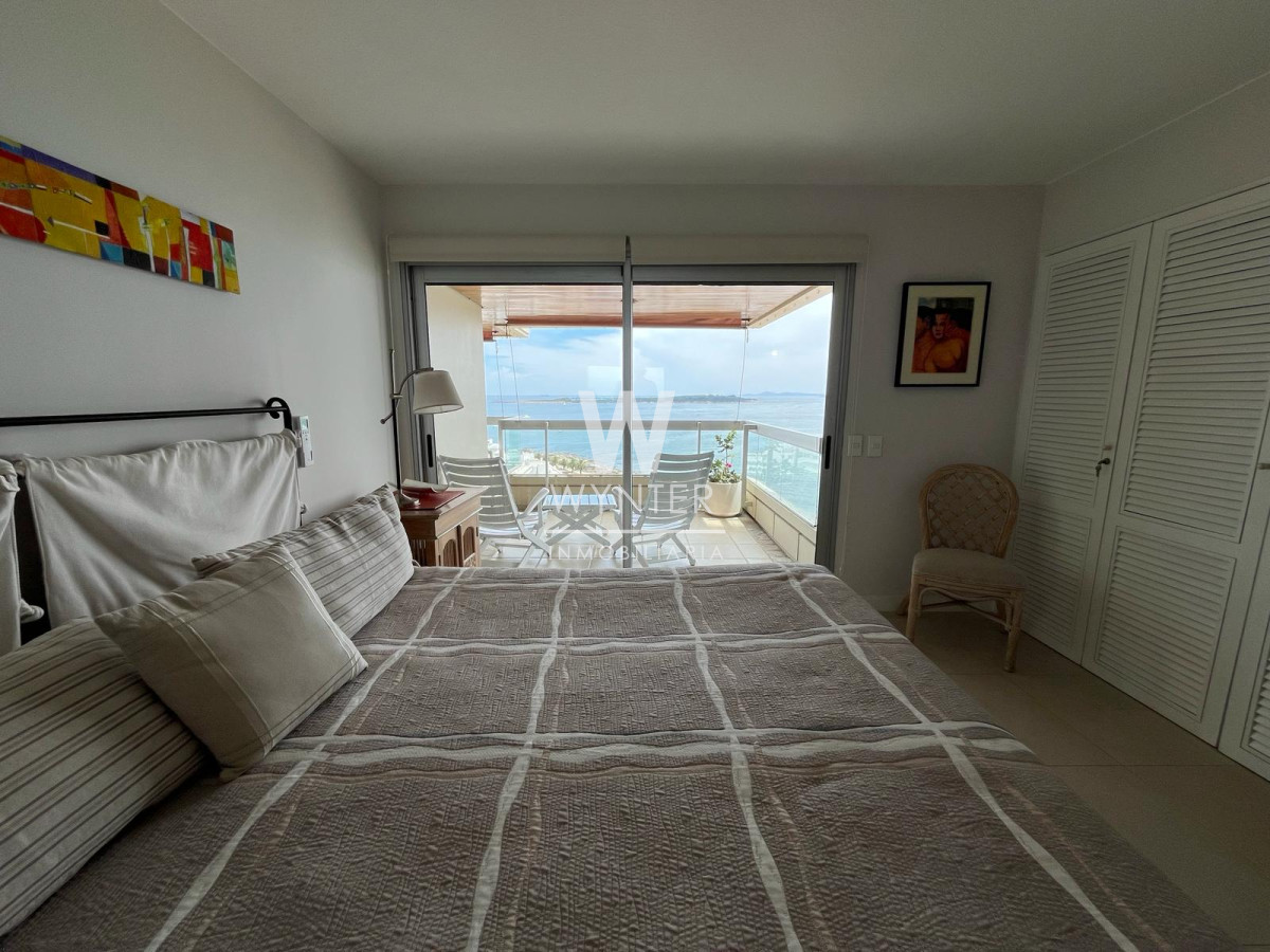 Apartamento ID.59 - Totalmente reciclado con hermosa vista a la bahía - 3 y dependencia de servicio