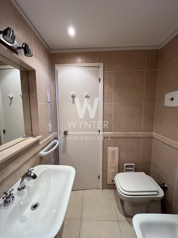 Apartamento ID.883 - Piso Alto A Pasos Del Puerto - 3 Dorm.