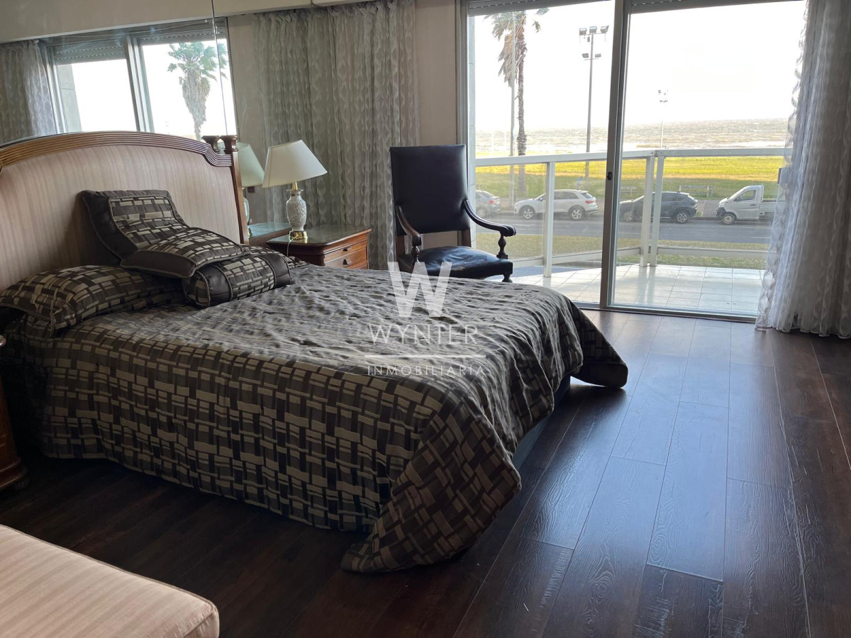 Apartamento ID.5266 - APARTAMENTO EN VENTA, RAMBLA GADNHI, 3 DORMITORIOS Y SERVICIO.