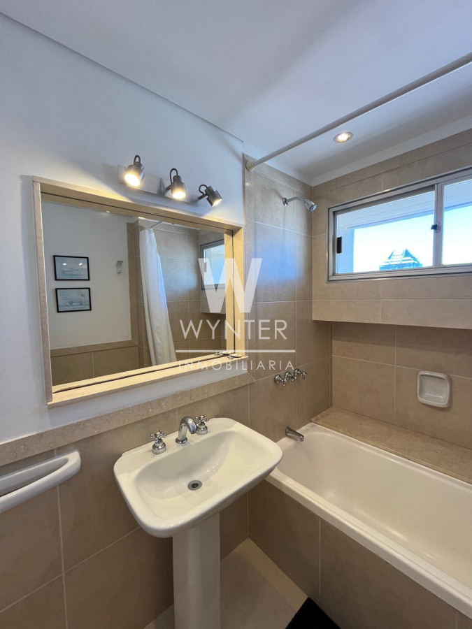 Apartamento ID.883 - Piso Alto A Pasos Del Puerto - 3 Dorm.