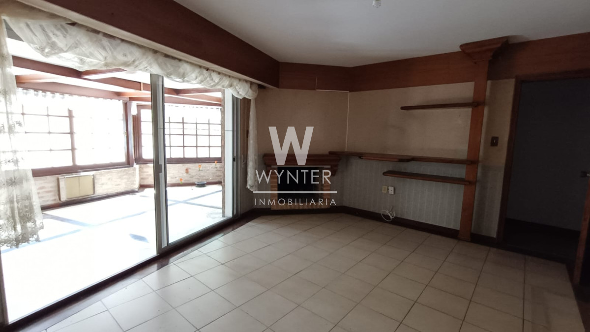 Apartamento ID.5266 - APARTAMENTO EN VENTA, RAMBLA GADNHI, 3 DORMITORIOS Y SERVICIO.