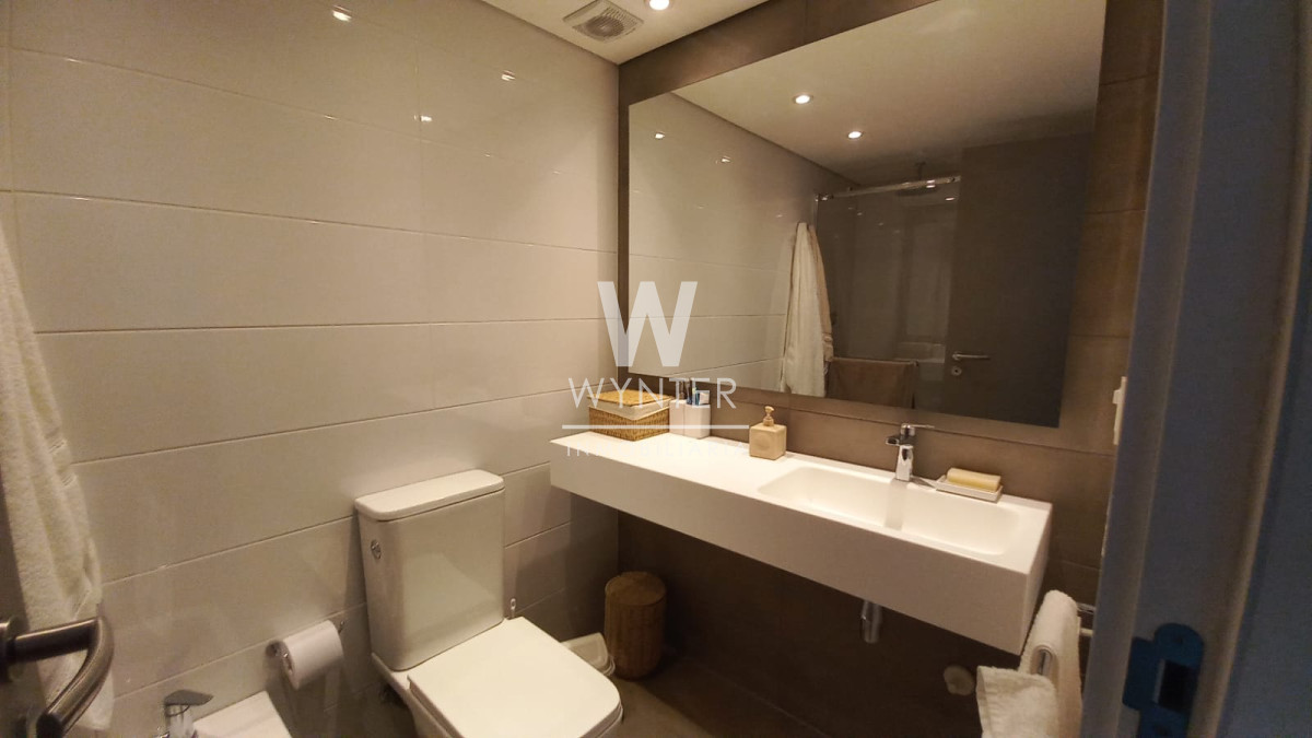 Apartamento ID.4673 - Apartamento , 1 dormitorio, Rambla de Malvin. Con Muebles 