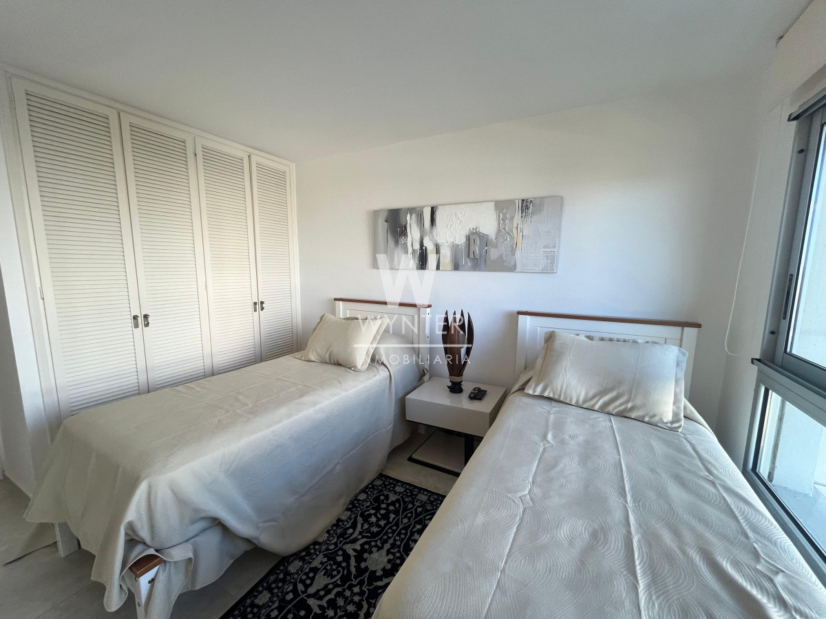 Apartamento ID.5333 - Apartamento en alquiler temporal en primera fila, playa mansa!!!