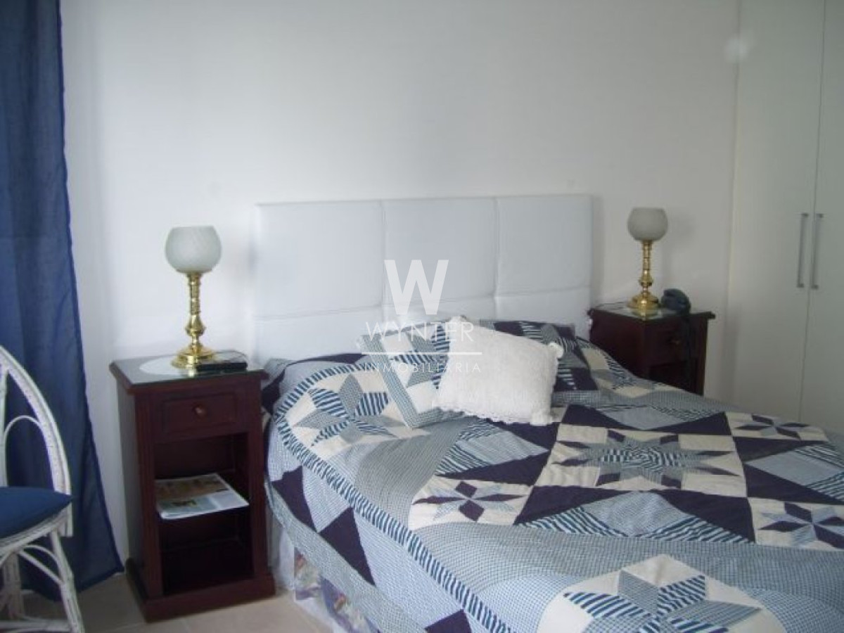 Apartamento ID.757 - Sobre Av. Roosevelt con servicios - 3 Dorm.