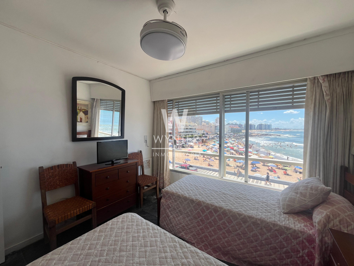 Apartamento ID.5443 - Apartamento en venta - Primera fila sobre el Emir