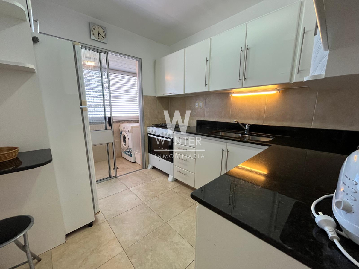 Apartamento ID.883 - Piso Alto A Pasos Del Puerto - 3 Dorm.