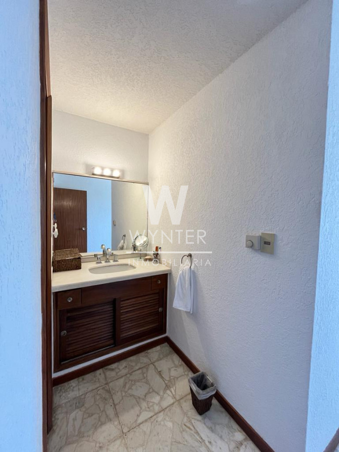 Apartamento ID.4461 - Oportunidad en edificio Fragata a pasos del mar, excelente construcción - 3 dormitorios