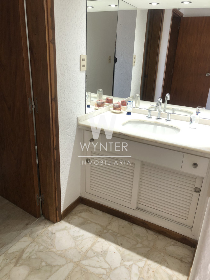Apartamento ID.926 - Excelente apartamento reciclado con vista al mar - 3 Dorm