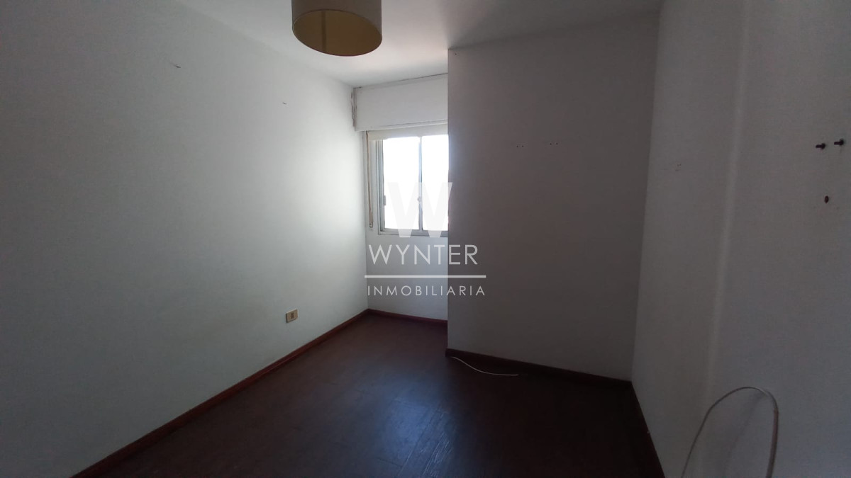 Apartamento ID.5081 - Venta. Apartamento en Rambla Gandhi, 3 dorm y servicio 
