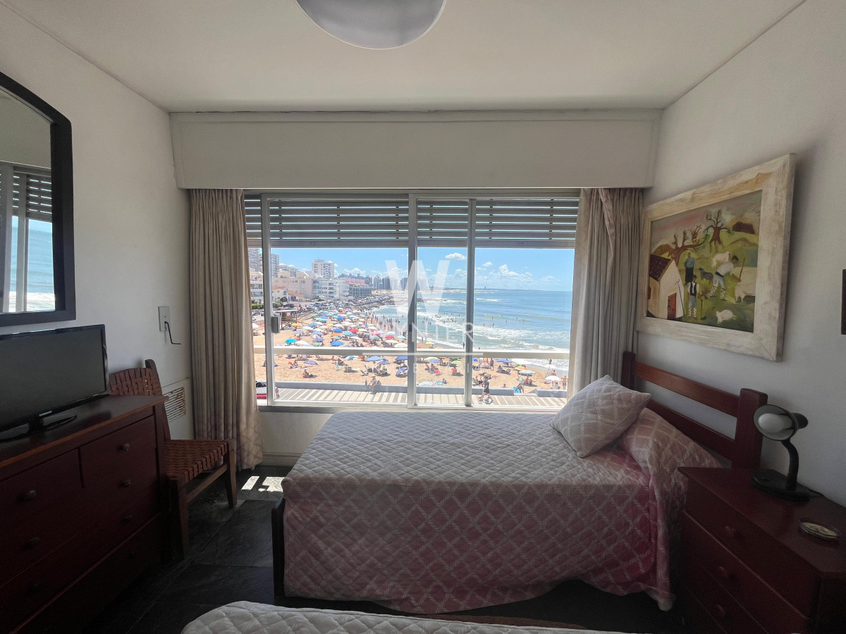 Apartamento ID.5443 - Apartamento en venta - Primera fila sobre el Emir