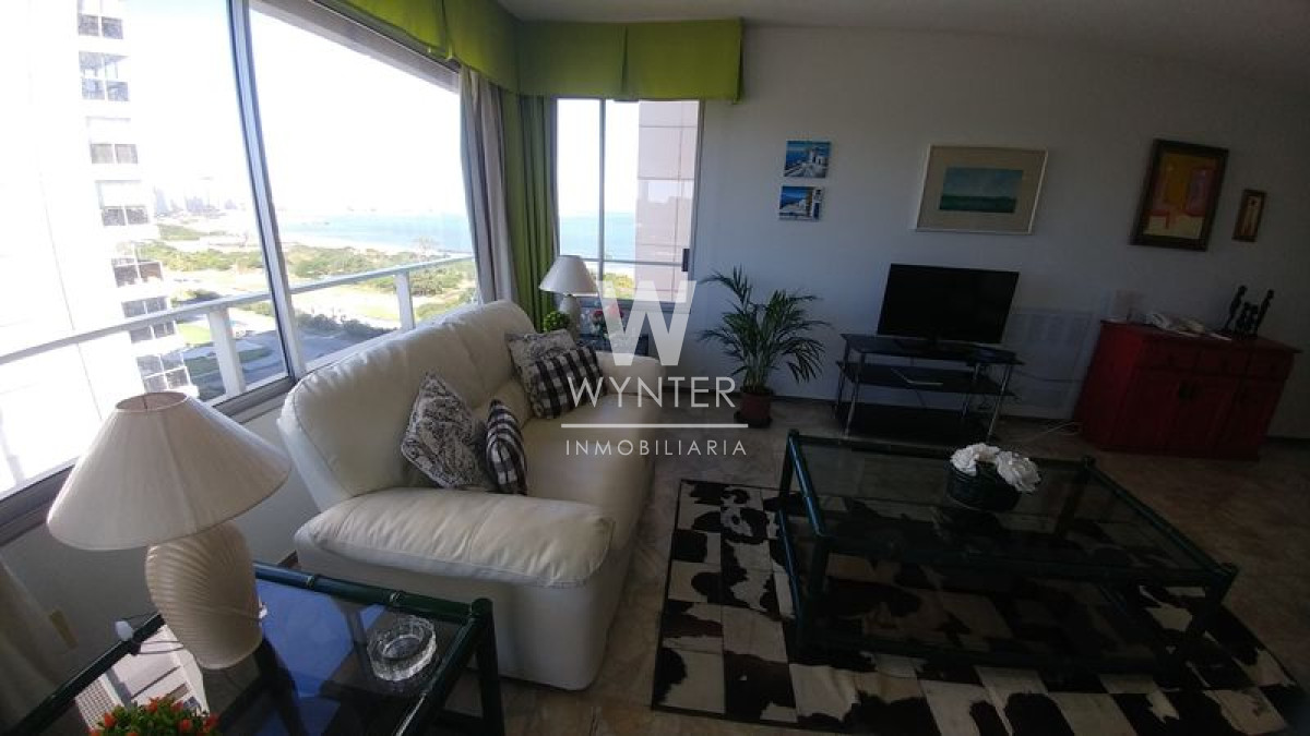 Apartamento ID.851 - Edificio clásico sobre Rambla Mansa - 2 Dorm. y Dep.