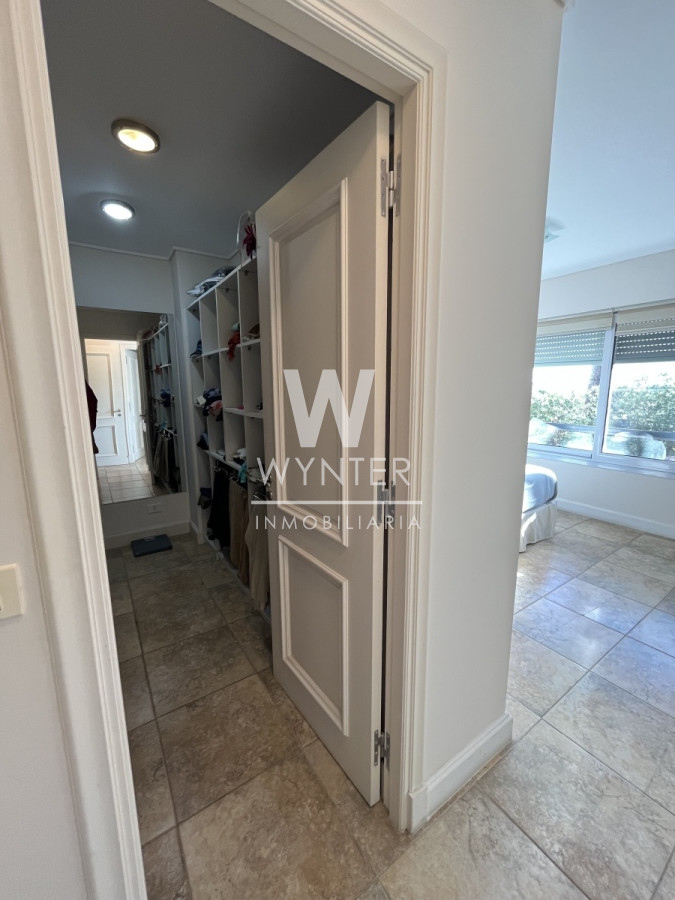 Apartamento ID.769 - Oportunidad!!!  Excelente con parrillero propio y estufa a leña