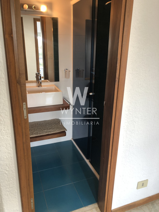 Apartamento ID.926 - Excelente apartamento reciclado con vista al mar - 3 Dorm