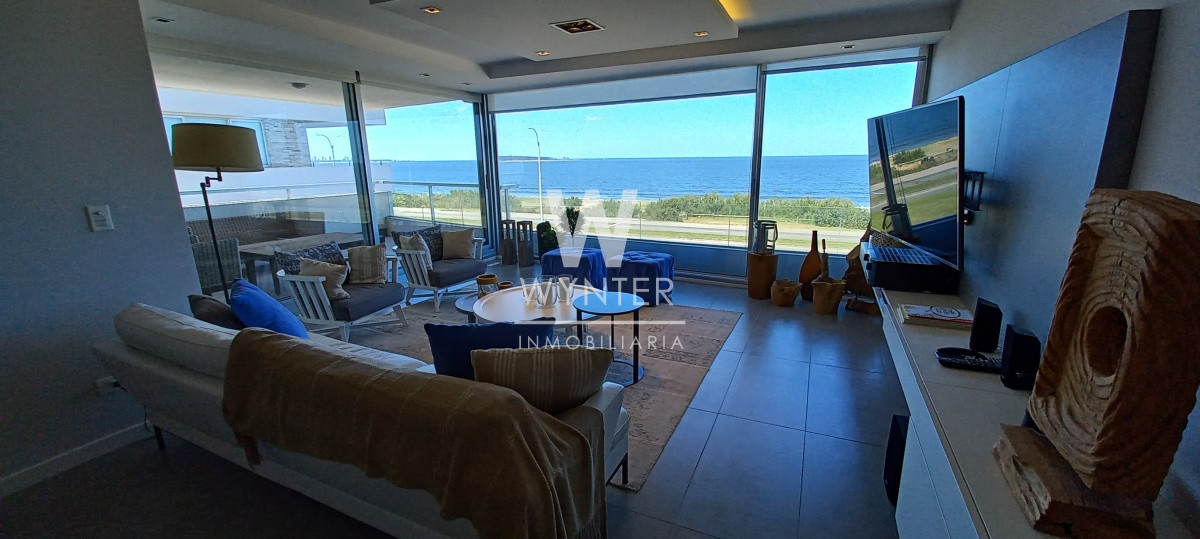 Apartamento ID.1486 - Lumiere - Frente al mar!!!  3 suites y dependencia de servicio