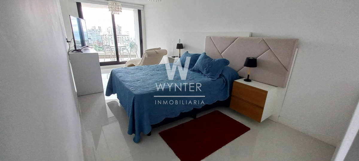 Apartamento ID.2929 - Muy buen apartamento con vista a Playa Mansa y Brava - 3 dormitorios