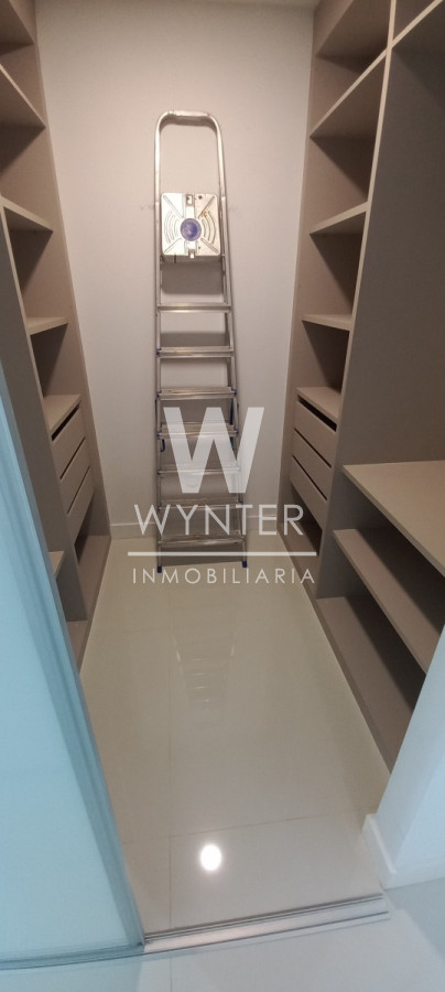 Apartamento ID.2929 - Muy buen apartamento con vista a Playa Mansa y Brava - 3 dormitorios