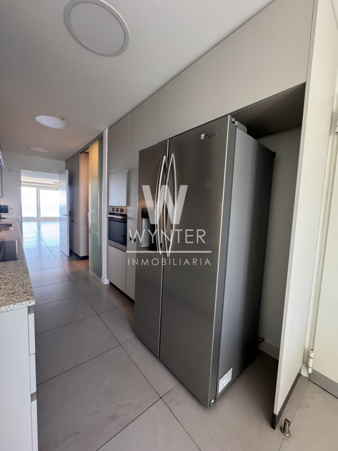 Apartamento ID.5299 - Apartamento en venta - Le Parc esquinero, piso muy alto!!!