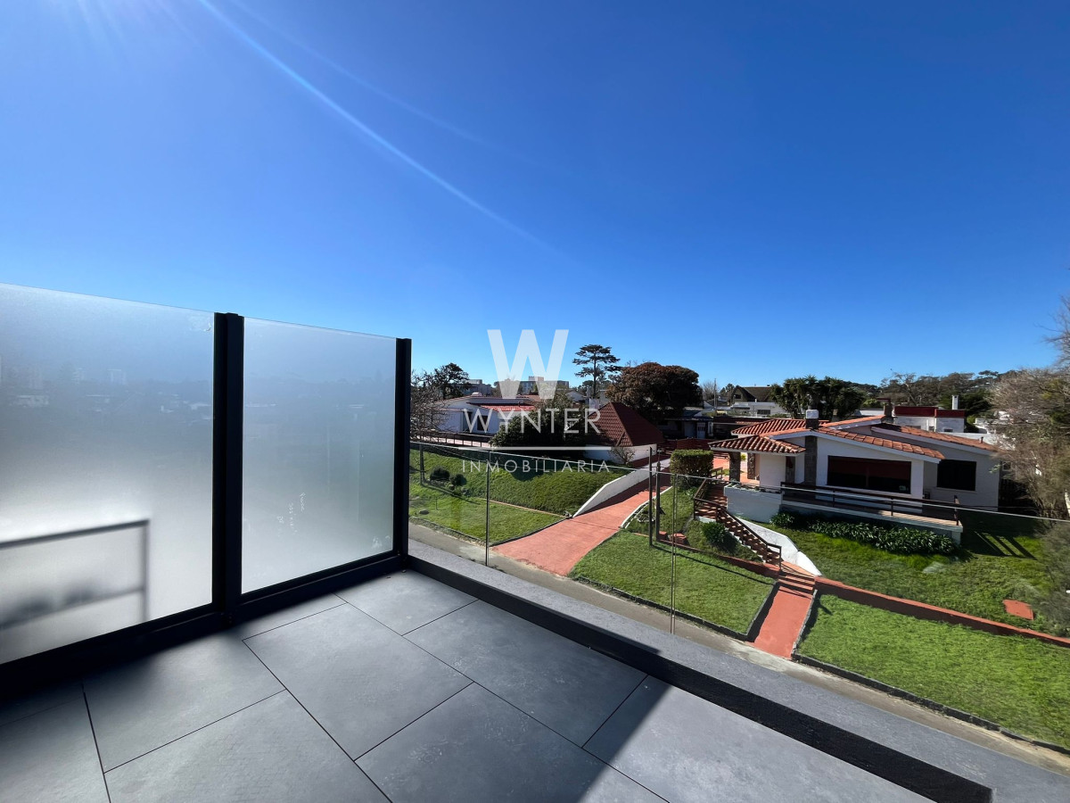 Apartamento ID.5547 - Apartamento en venta amparado por la Ley de Vivienda Promovida, a  pasos del mar - 2 dormitorios y medio