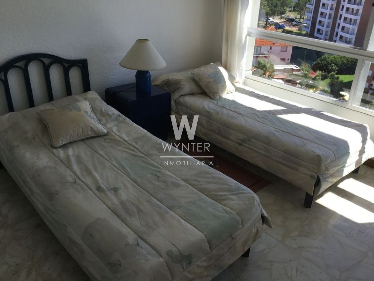Apartamento ID.926 - Excelente apartamento reciclado con vista al mar - 3 Dorm