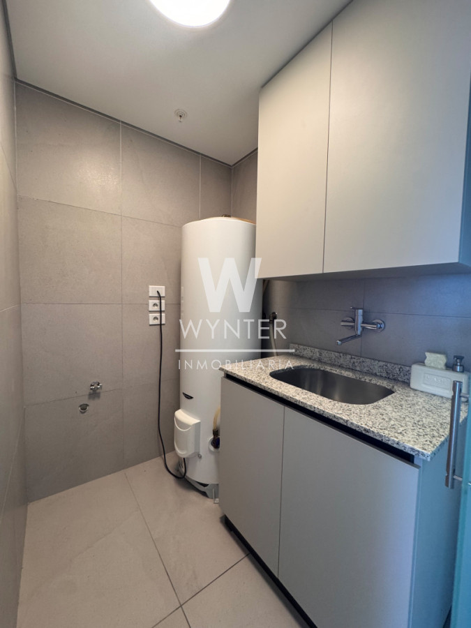 Apartamento ID.5299 - Apartamento en venta - Le Parc esquinero, piso muy alto!!!