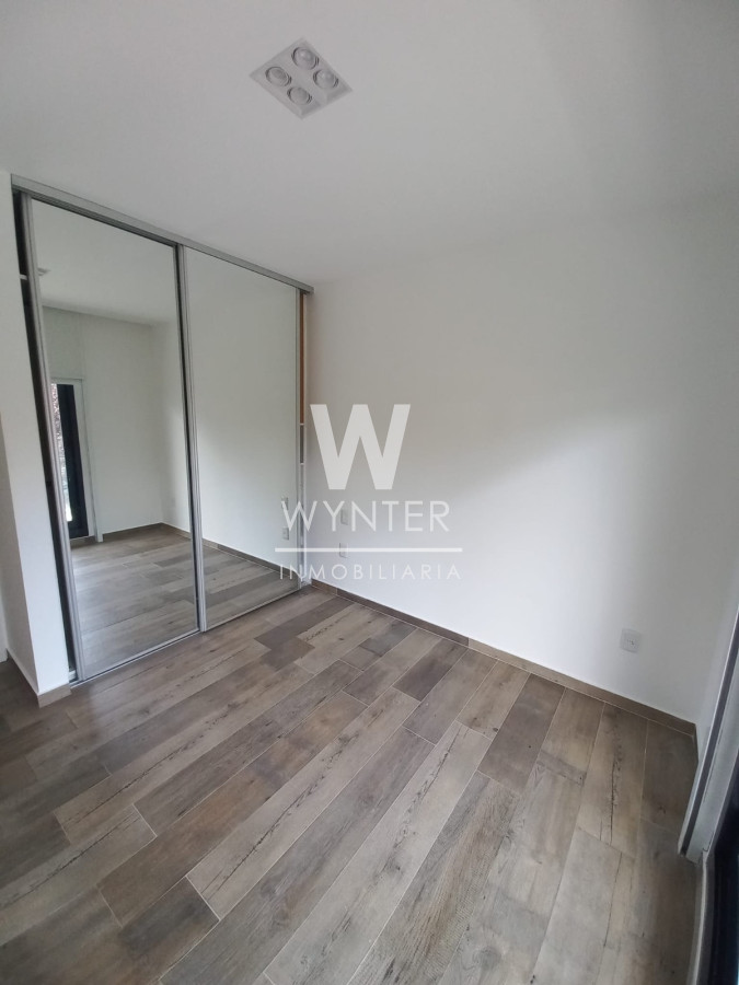 Apartamento ID.5340 - Edificio en venta, con renta, Pocitos 