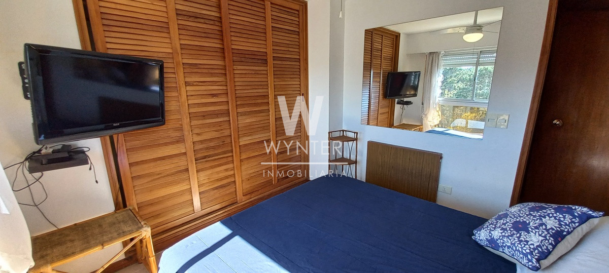Apartamento ID.1456 - Av. Roosevelt - 2 dormitorios con parrillero y estufa a leña