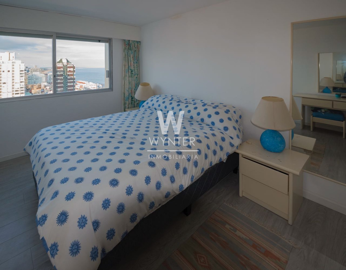 Apartamento ID.954 - Piso alto con espectacular vista al mar - 3 dorm y dep.
