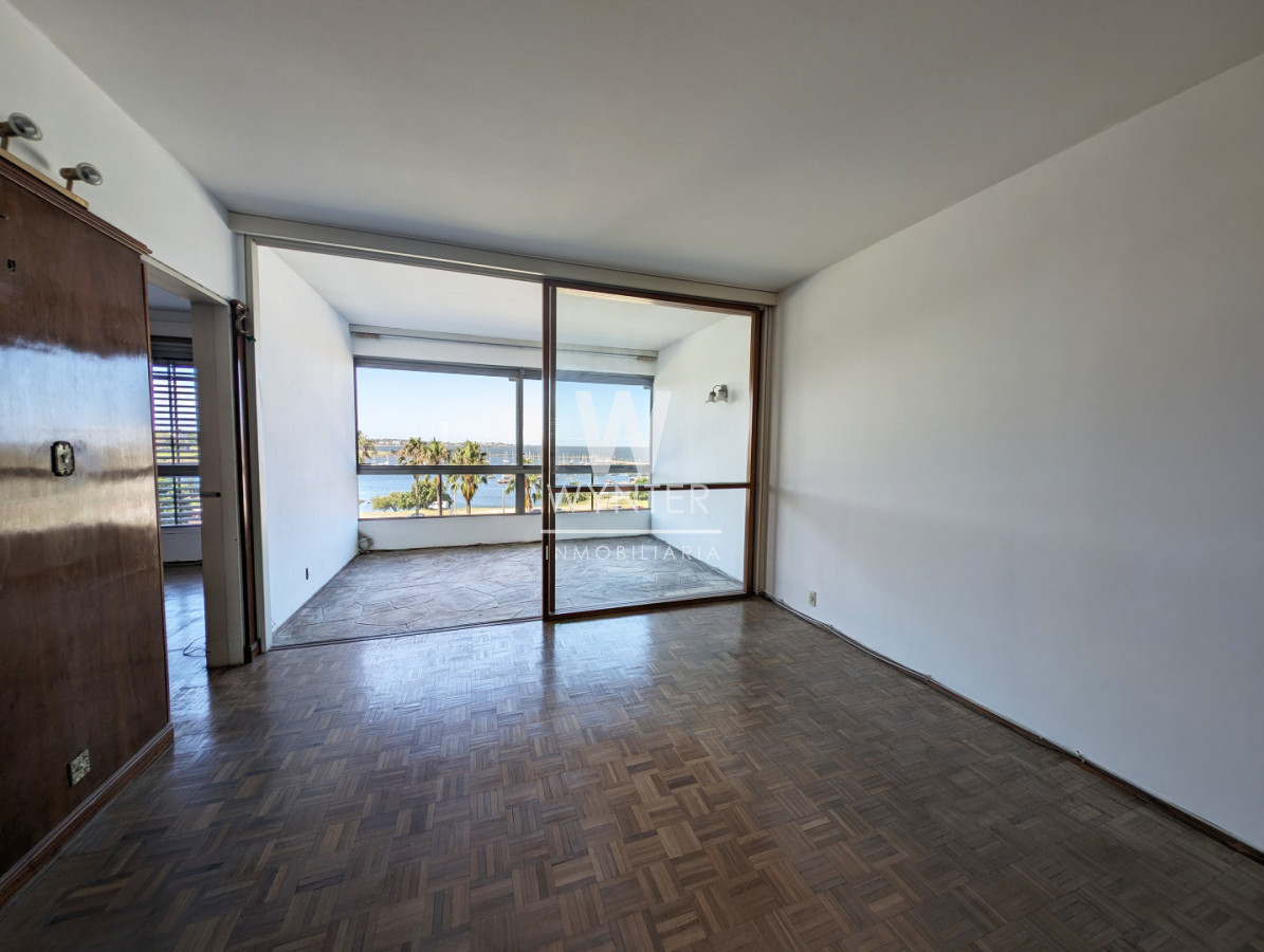 Apartamento ID.6293 - Edificio Panamericano, 3 dorm y servicio. En venta 