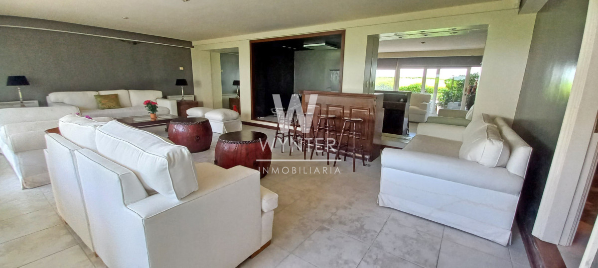 Apartamento ID.6158 - Apartamento en venta. Edificio Porto Scala frente al Puerto