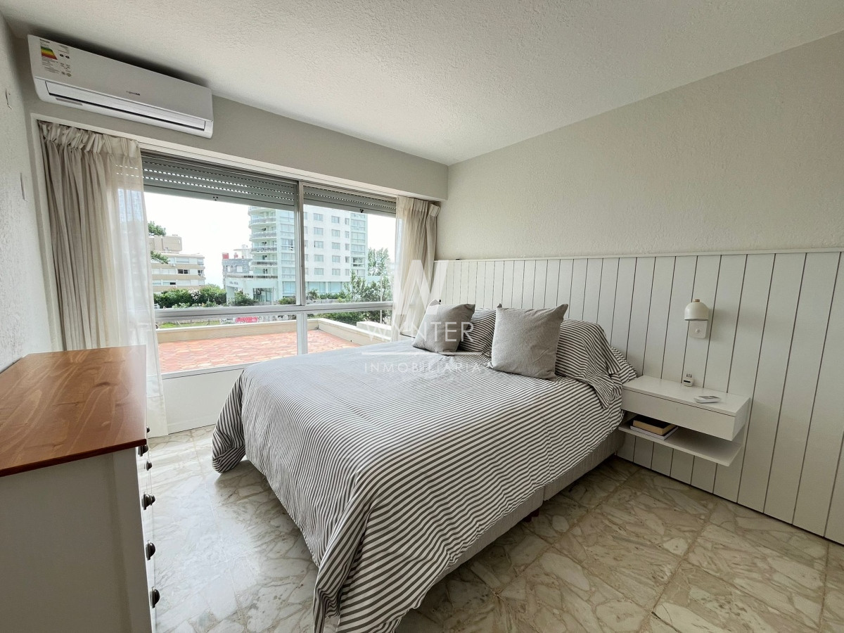 Apartamento ID.3602 - Alquiler temporal edificio Fragata Playa Mansa - 3 dormitorios