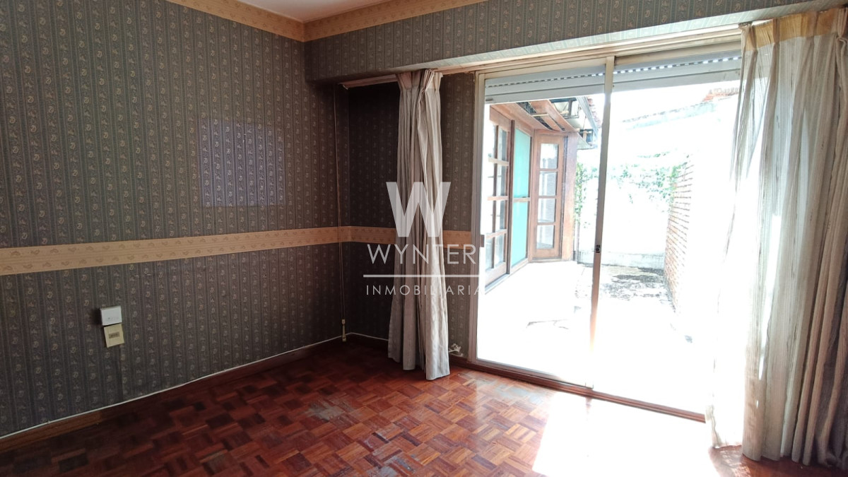 Apartamento ID.5266 - APARTAMENTO EN VENTA, RAMBLA GADNHI, 3 DORMITORIOS Y SERVICIO.