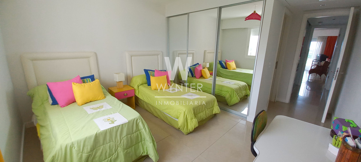 Apartamento ID.12 - Aquarela piso alto - 4 suites