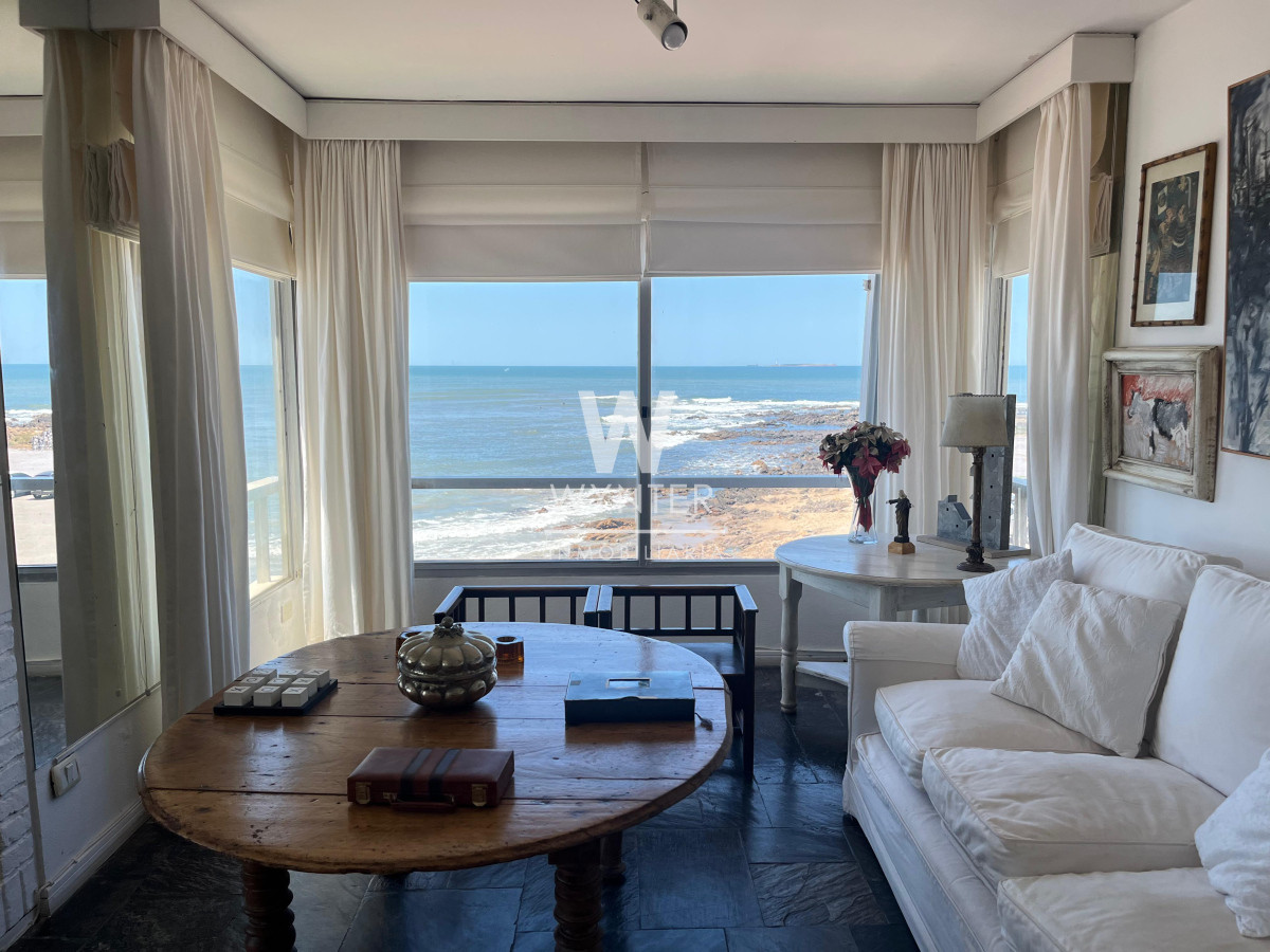 Apartamento ID.5443 - Apartamento en venta - Primera fila sobre el Emir