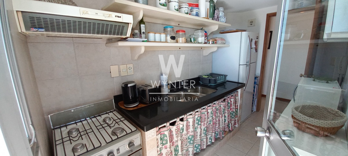 Apartamento ID.1456 - Av. Roosevelt - 2 dormitorios con parrillero y estufa a leña