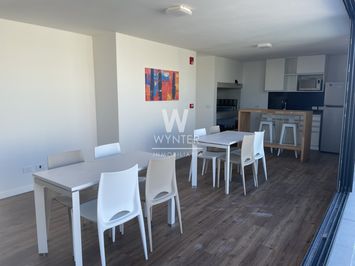 Apartamento ID.4249 - Alquiler, 2 dormitorios, Villa Biarritz